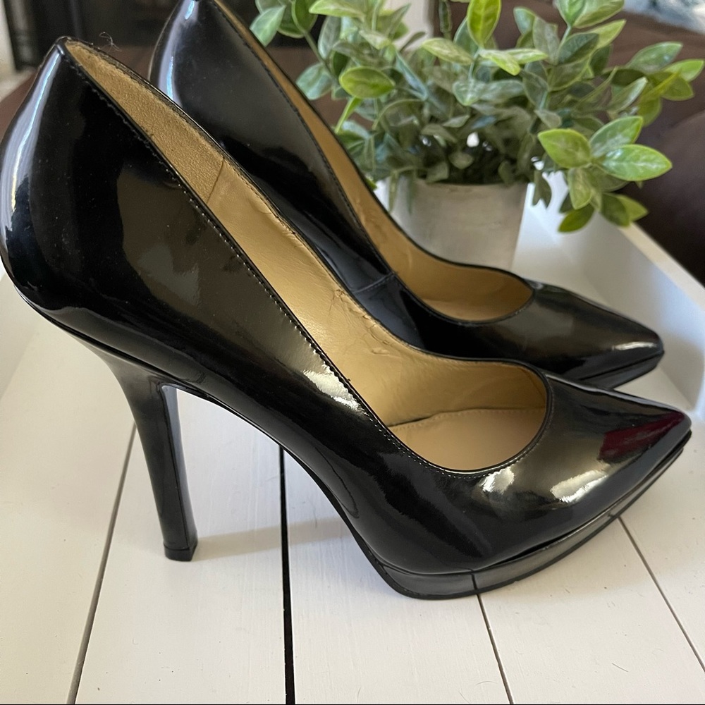 NWOT Nine West Love Fury Black Patent Platform Heel Size 8